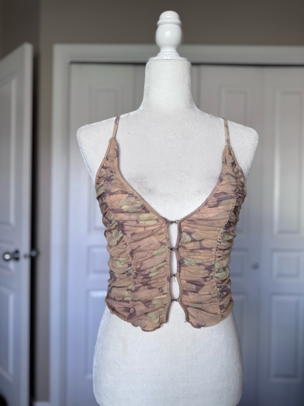 Urban Outfitters Ruched Cami Top with Clasp Front size Medium